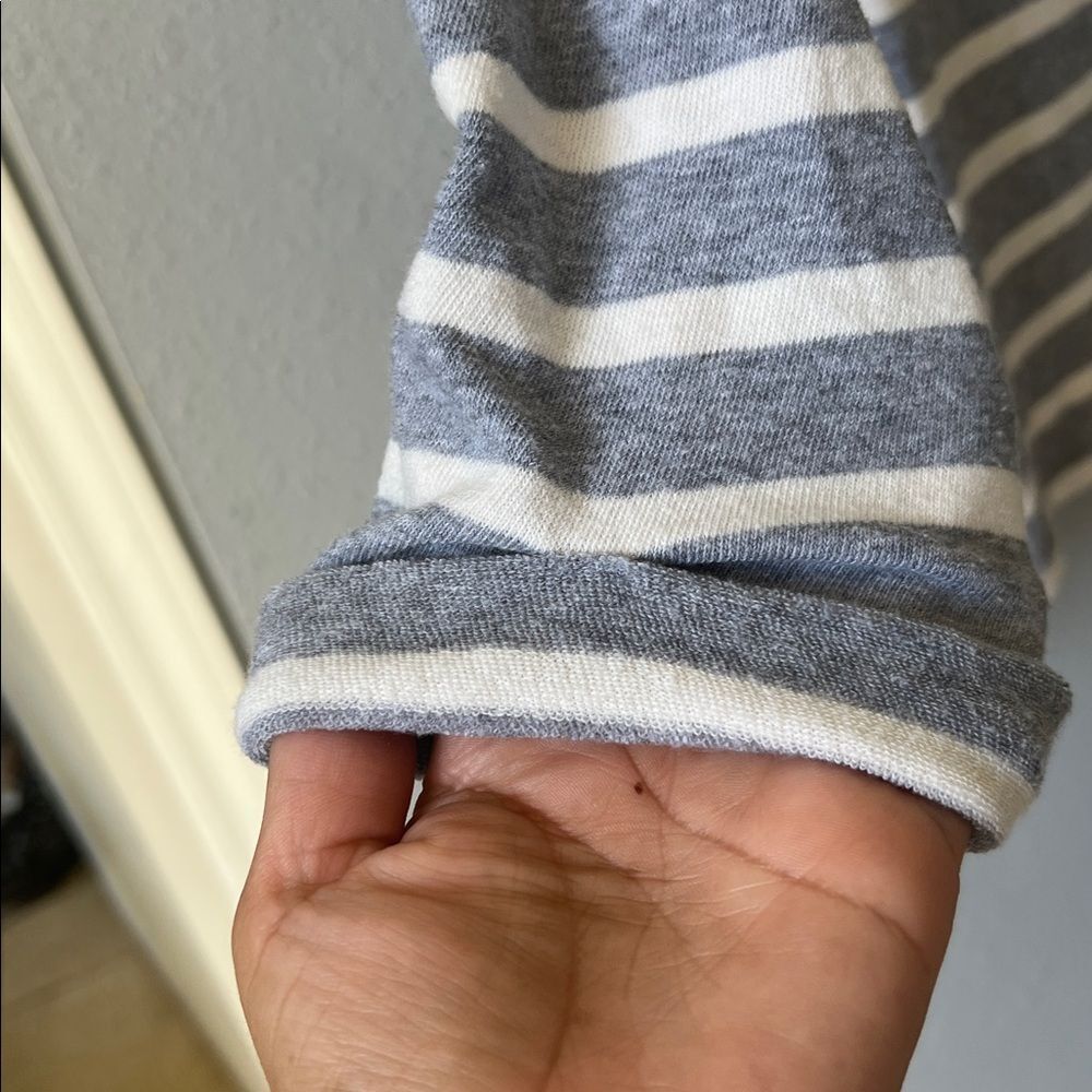 Old Navy pullover - Picture 3 of 6
